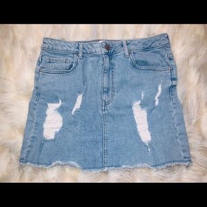 LIGHT-BLUE, DISTRESSED, MINI JEAN SKIRT 💧👟